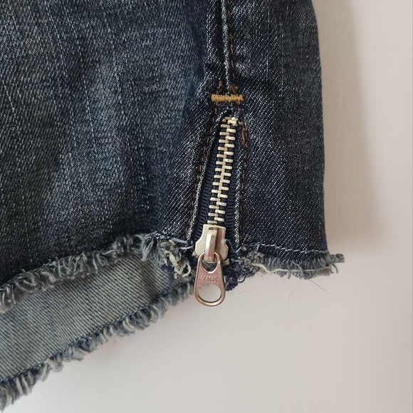 Guess jean shorts - Picture 6 of 6